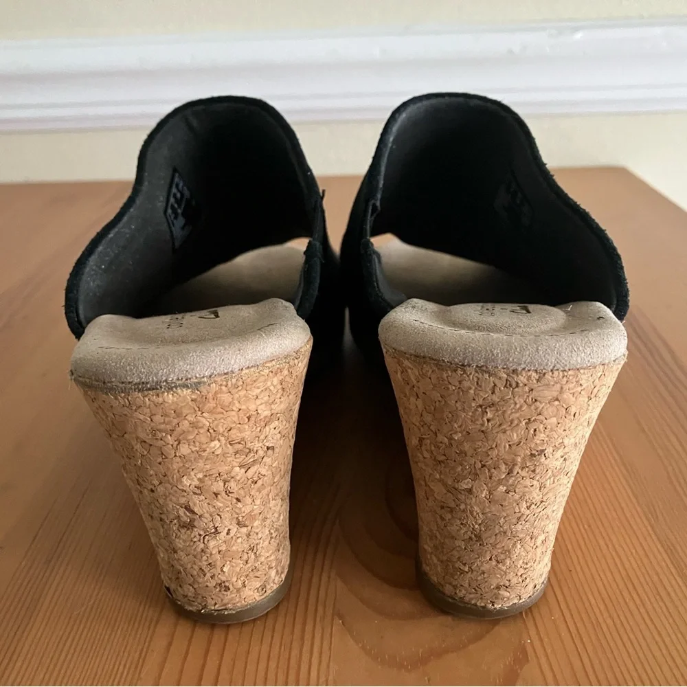 Clarks Collection Lafley Wave Wedge Sandal Woman’s Size 8 Ultimate Comfort Suede - Picture 3 of 9